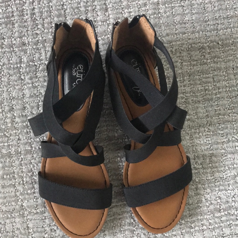Brand new wedge sandals
